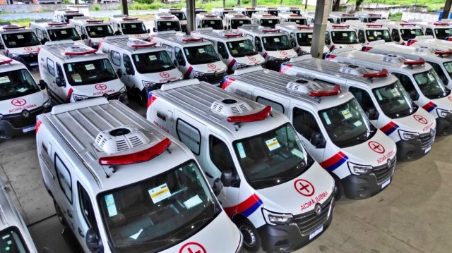 Governador entrega 150 novos veículos para reforçar saúde na Bahia
